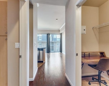 3225 Turtle Creek Boulevard - Photo Thumbnail 7