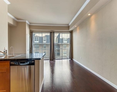 3225 Turtle Creek Boulevard - Photo Thumbnail 1