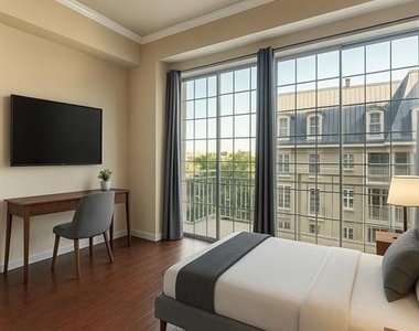 3225 Turtle Creek Boulevard - Photo Thumbnail 4