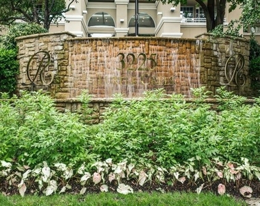 3225 Turtle Creek Boulevard - Photo Thumbnail 18