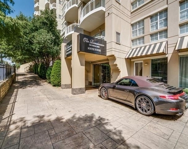 3225 Turtle Creek Boulevard - Photo Thumbnail 16