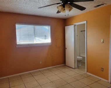 1411 Clearfield Drive - Photo Thumbnail 14