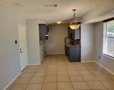 1411 Clearfield Drive - Photo Thumbnail 7
