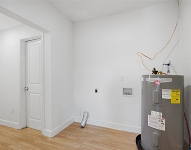 406 E Grayson Street - Photo Thumbnail 20