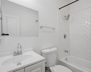 406 E Grayson Street - Photo Thumbnail 18
