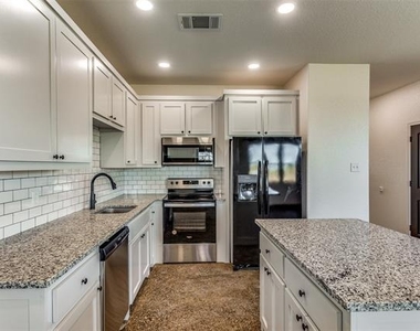 116 Dealva Court - Photo Thumbnail 11