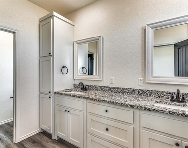116 Dealva Court - Photo Thumbnail 17