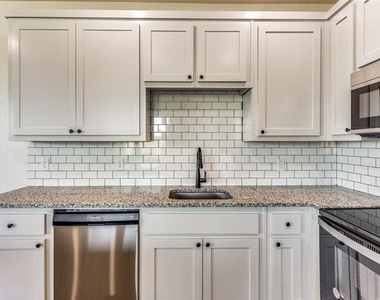 116 Dealva Court - Photo Thumbnail 10
