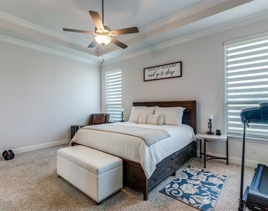 7009 Central Court - Photo Thumbnail 8