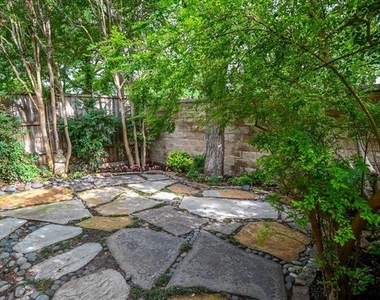 711 Lexington Avenue - Photo Thumbnail 37