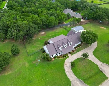 890 Topaz Lane - Photo Thumbnail 1