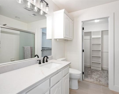 890 Topaz Lane - Photo Thumbnail 21