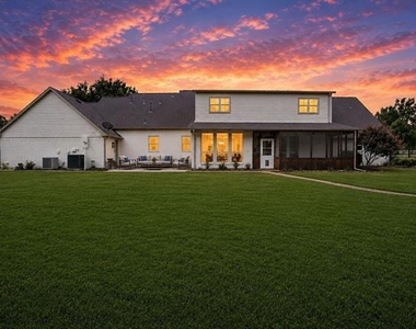 890 Topaz Lane - Photo Thumbnail 25
