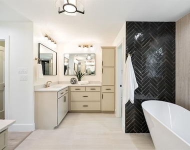 890 Topaz Lane - Photo Thumbnail 12