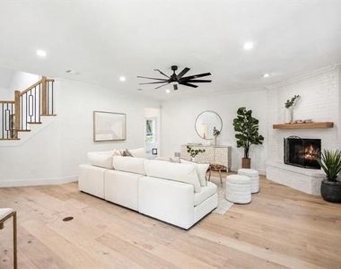 890 Topaz Lane - Photo Thumbnail 8