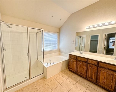 1715 Nestledown Drive - Photo Thumbnail 12