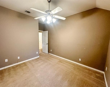 1715 Nestledown Drive - Photo Thumbnail 19