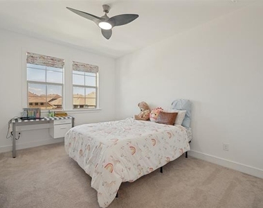 724 Danbury Street - Photo Thumbnail 18