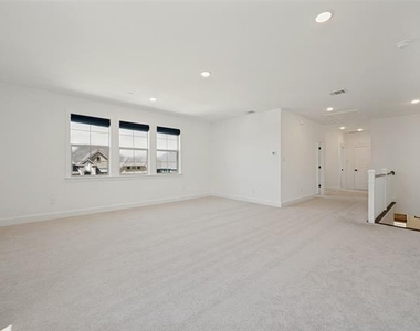 724 Danbury Street - Photo Thumbnail 17