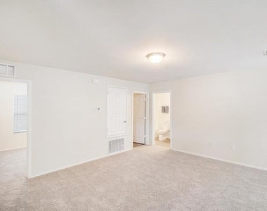 405 Glendale Road - Photo Thumbnail 16
