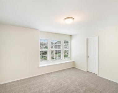 405 Glendale Road - Photo Thumbnail 19
