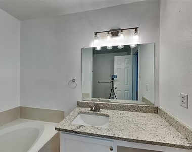 12705 Shady Cedar Drive - Photo Thumbnail 8