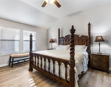 5128 Birchwood Drive - Photo Thumbnail 7
