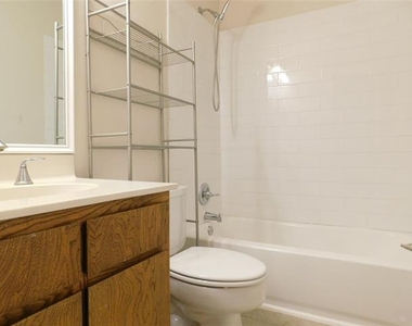 2204 Canterbury Court - Photo Thumbnail 22