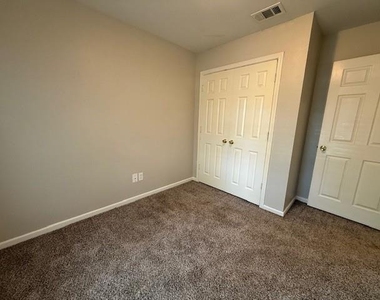 281 Sugarberry Avenue - Photo Thumbnail 16