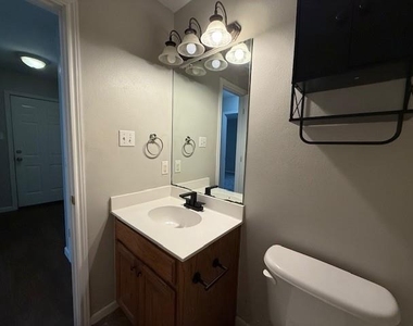 281 Sugarberry Avenue - Photo Thumbnail 17