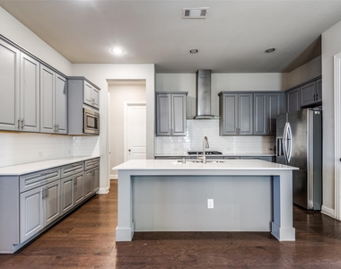 9456 Kavik Street - Photo Thumbnail 4