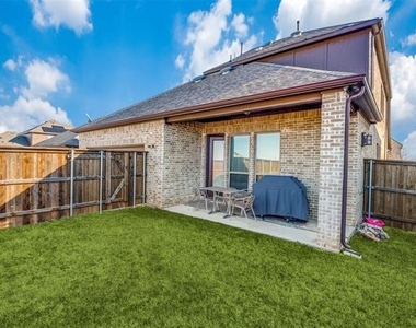 9456 Kavik Street - Photo Thumbnail 8