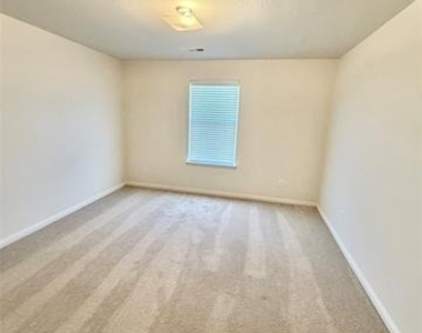 1105 First Street - Photo Thumbnail 17
