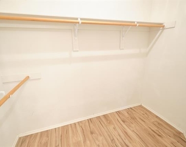 501 Harvard Drive - Photo Thumbnail 14