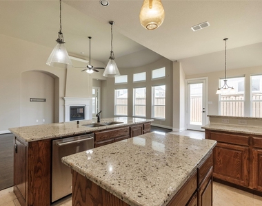 4802 Comstock Way - Photo Thumbnail 16