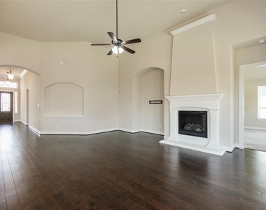 4802 Comstock Way - Photo Thumbnail 12