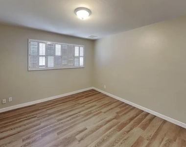 111 E Mckinley Street - Photo Thumbnail 9