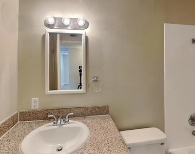 111 E Mckinley Street - Photo Thumbnail 11
