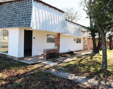 4405 Oneal Street - Photo Thumbnail 1