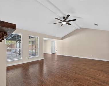 2816 Pinehurst Drive - Photo Thumbnail 14