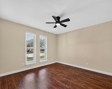 2816 Pinehurst Drive - Photo Thumbnail 31