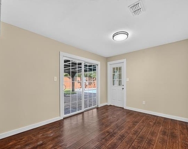 2816 Pinehurst Drive - Photo Thumbnail 24