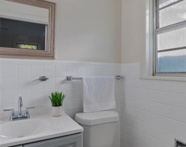 137 Lynn Avenue - Photo Thumbnail 13