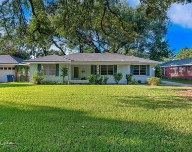 137 Lynn Avenue - Photo Thumbnail 1