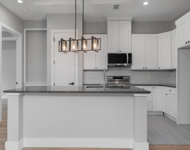 2818 Chicago Street - Photo Thumbnail 16