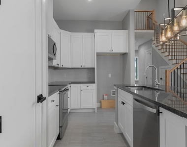 2818 Chicago Street - Photo Thumbnail 13