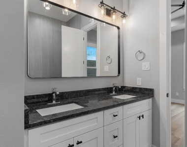 2818 Chicago Street - Photo Thumbnail 19