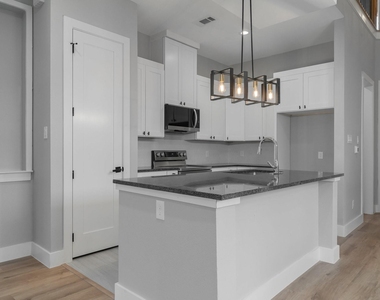 2818 Chicago Street - Photo Thumbnail 11