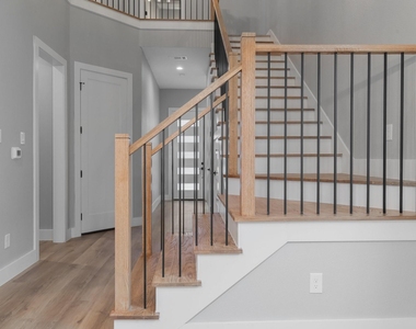 2818 Chicago Street - Photo Thumbnail 5