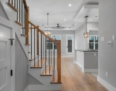 2818 Chicago Street - Photo Thumbnail 4